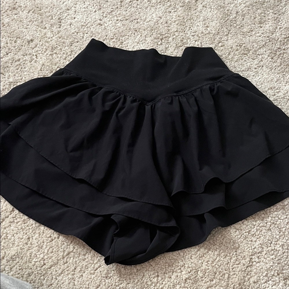 Arie short black trendy clothes